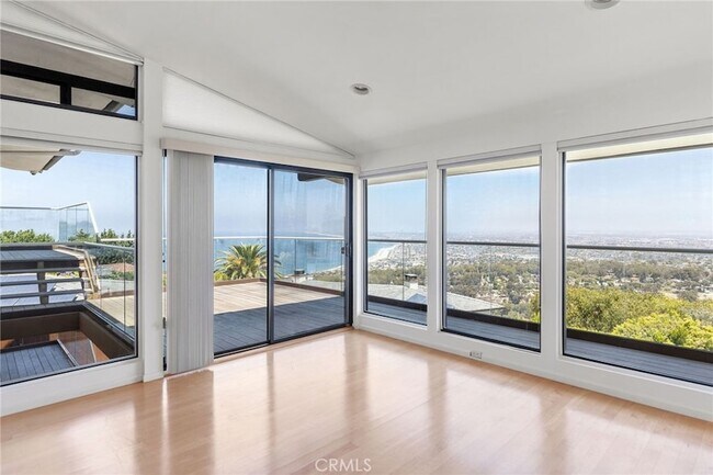 Building Photo - 972 Via Rincon