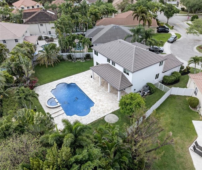 Building Photo - 1008 Highland Meadows Dr