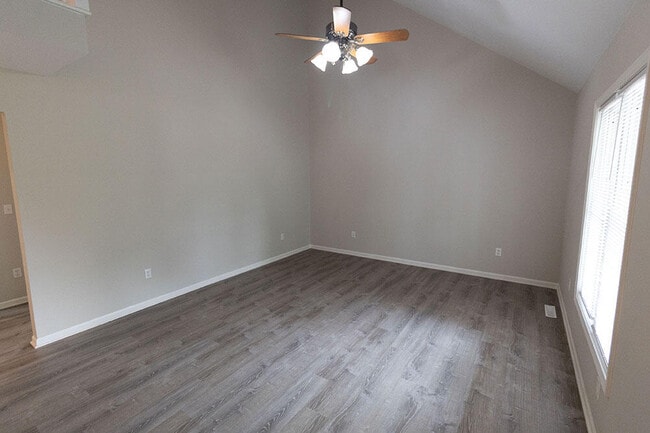 Building Photo - 4836 Meadow Lark Ln