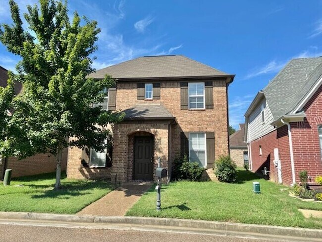 Building Photo - MOVE IN SPECIAL! Luxury, Style, Gated Comm...