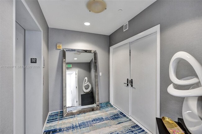 Building Photo - 17121 Collins Ave