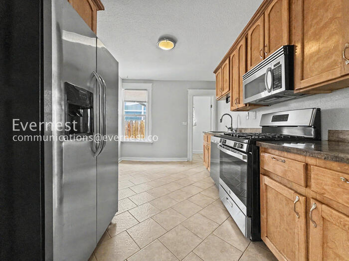 Building Photo - 4301 S Lincoln St