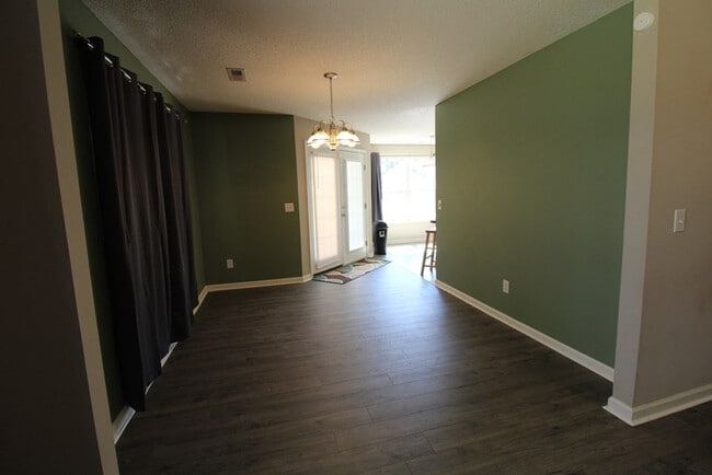 Building Photo - 1835 Lirope Way