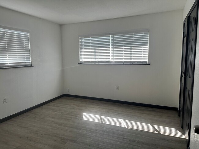 Building Photo - 2708 County Rd 686