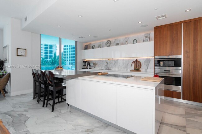 Building Photo - 701 N Fort Lauderdale Beach Blvd