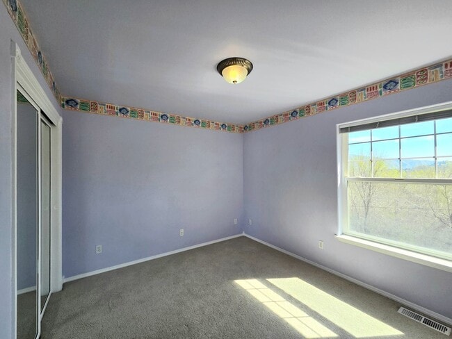 Building Photo - Luxurious Country Living in Desirable Cashmere Location!! 5 Bed + Den, 2.5 Bath!