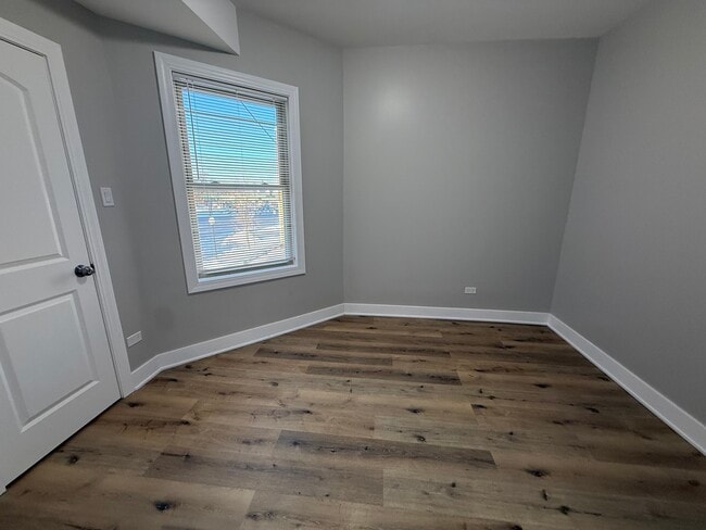 Building Photo - 6634 Cermak Rd