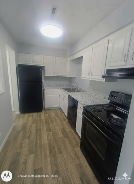 Kitchen long view - 5190 Emil Ave SW