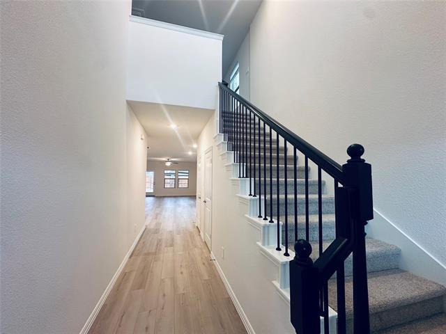 Building Photo - 606 Clover Crk Dr