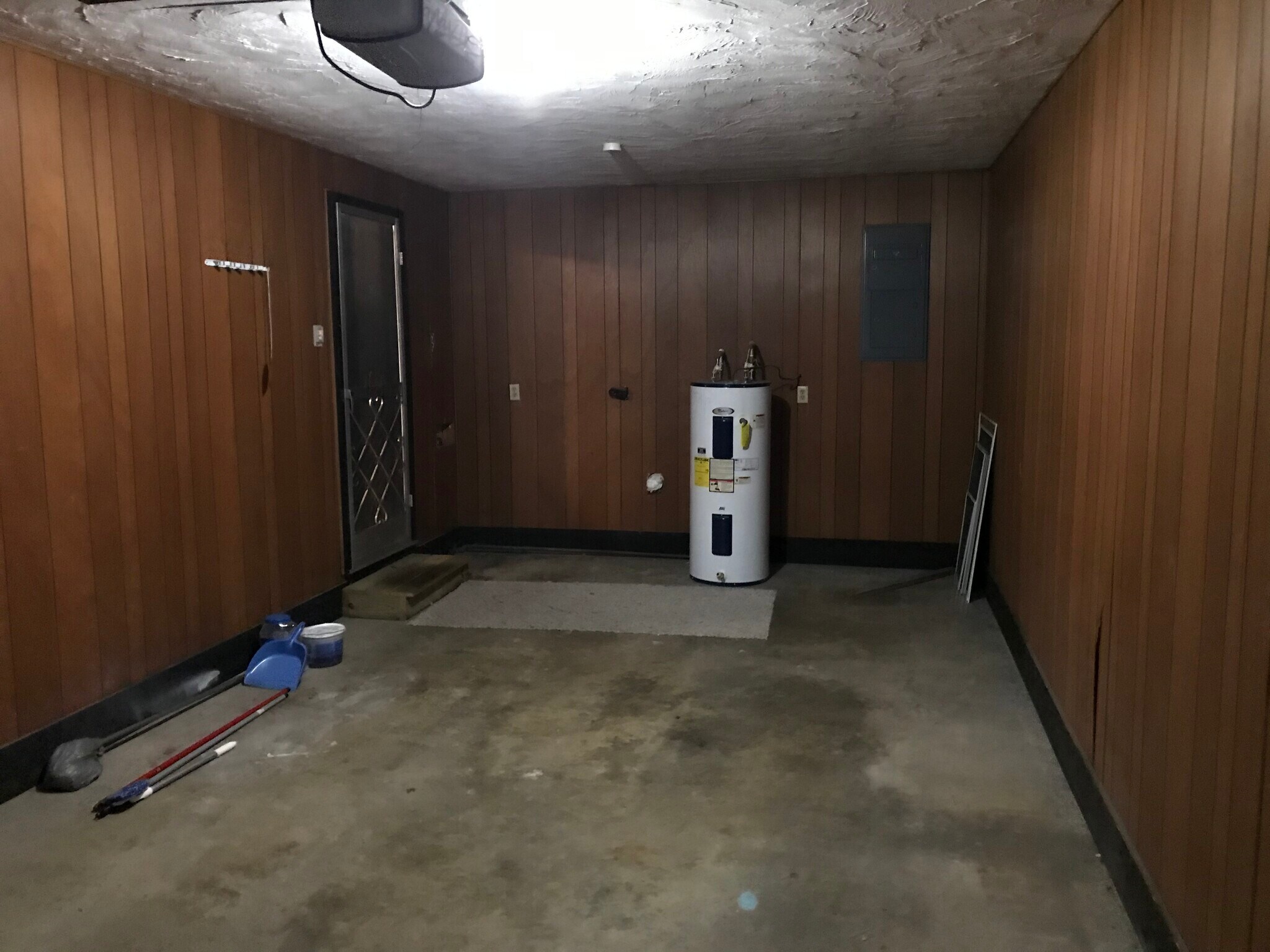 Grass Roots Properties LLC 115 S Clinton Garage - 115 S Clinton St