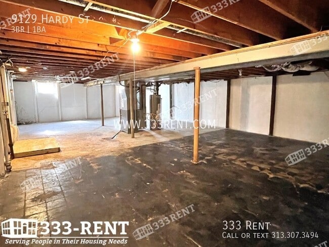 Building Photo - 9129 Hardy St