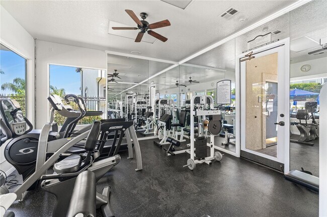 Building Photo - 30902 Club House Dr