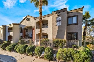 Building Photo - Spacious Condo with Resort-Style Amenities!