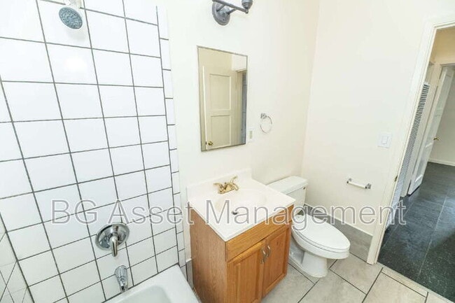 Building Photo - 1415 Visalia Ave