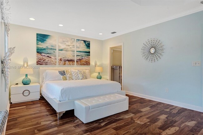 Building Photo - 3942 NE 171 St