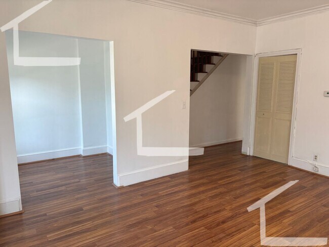 Building Photo - 10 Armington St