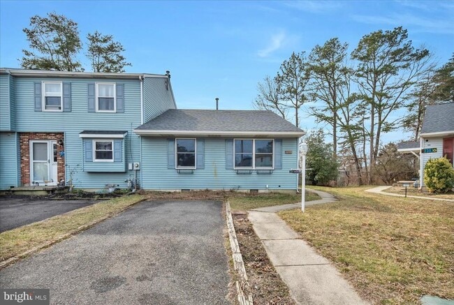 Building Photo - 2299 Memorial Ct