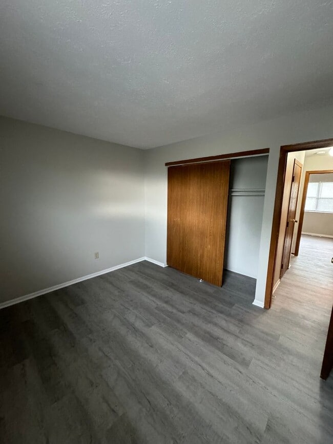 Building Photo - 6748 Fairway Ave