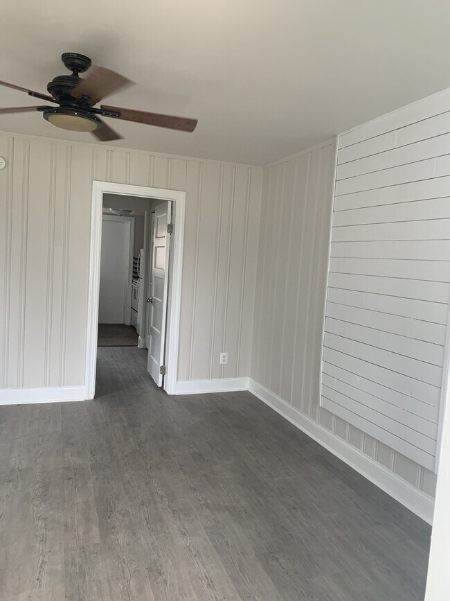 Building Photo - 201 N Franklin St