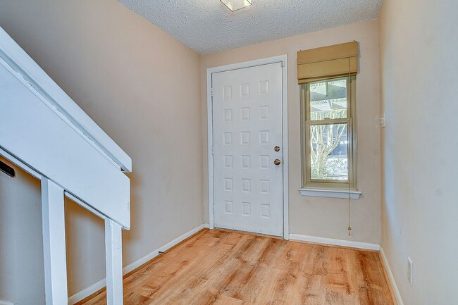 Building Photo - FOR RENT -  AEIRES ON THE BAY!