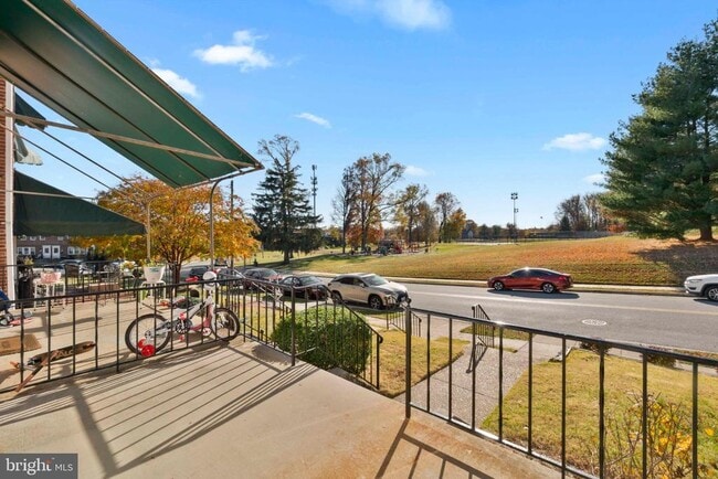 Building Photo - 1906 Glen Keith Blvd