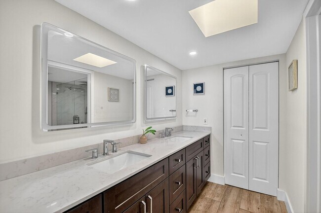 Building Photo - 3610 S Ocean Blvd