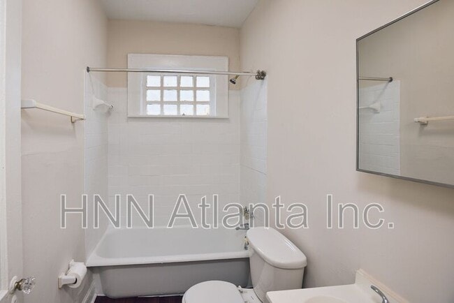 Building Photo - 435 N Highland Ave NE