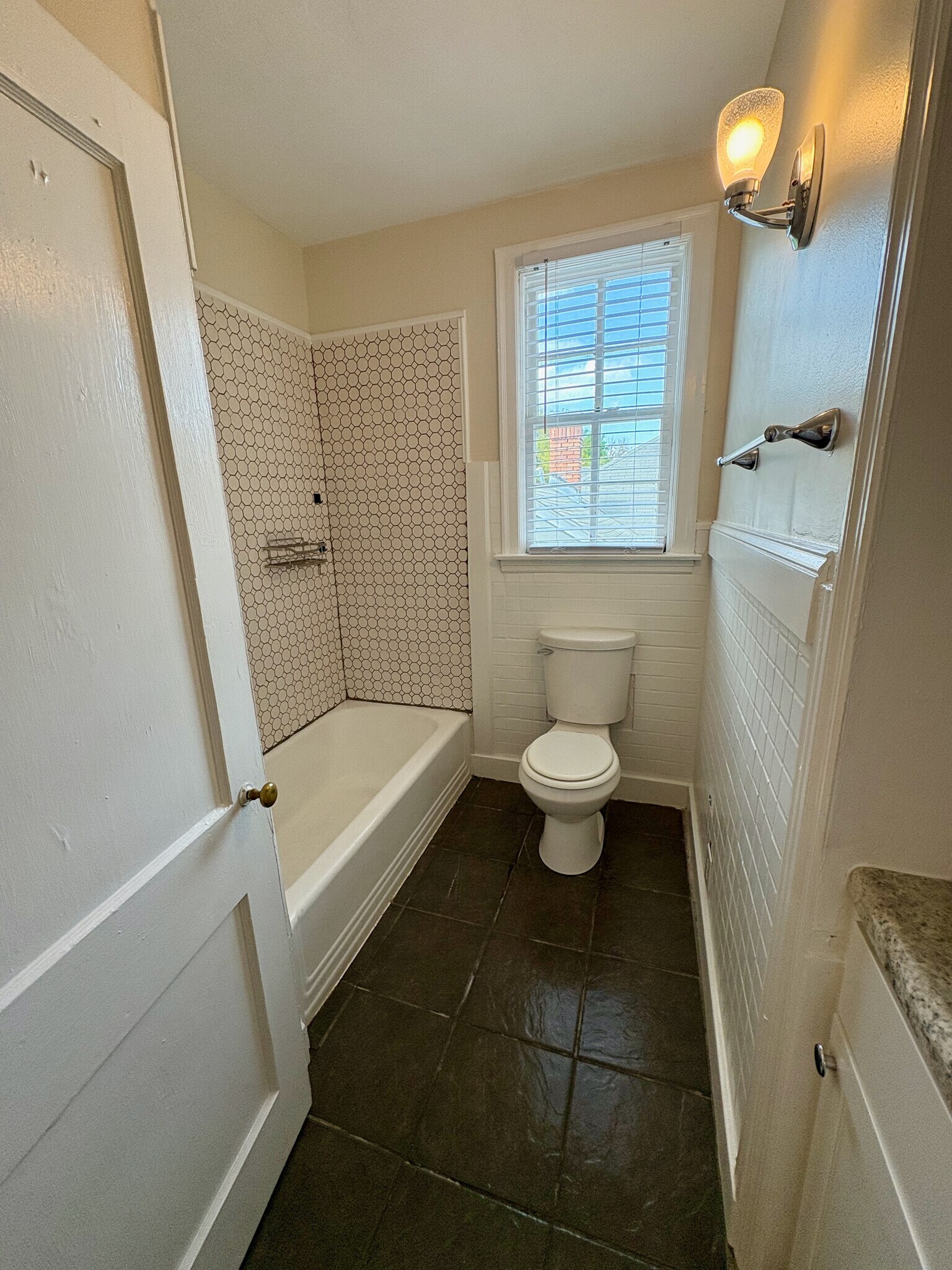 Building Photo - 120 Corbin Ave