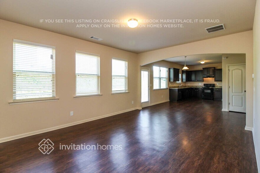 Building Photo - 3670 Brookhollow Dr