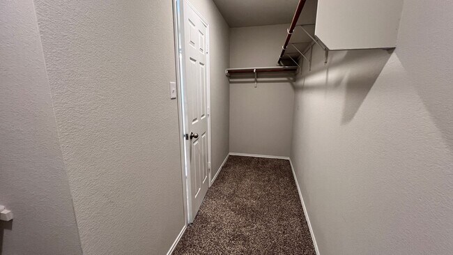 Building Photo - Four Bedroom in Harker Heights with a Flex...