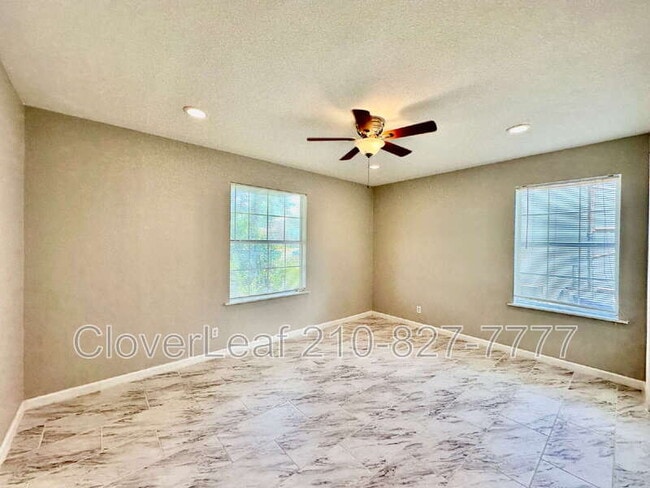 Building Photo - 214 Basswood Dr