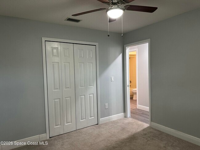 Building Photo - 976 S Fork Cir