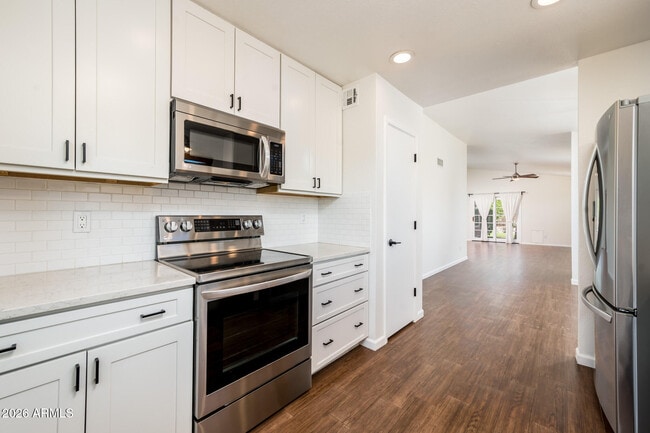 Building Photo - 2926 E Brookwood Ct