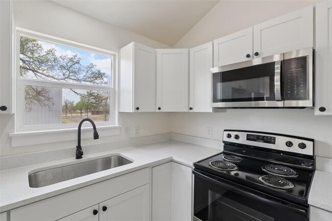 Building Photo - 1087 Schubert Ln