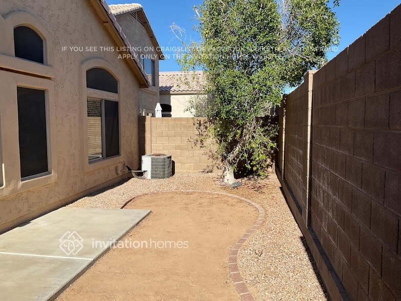 Building Photo - 8370 W Salter Dr