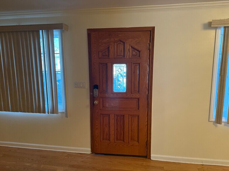 Building Photo - 284 Semton Blvd