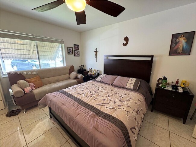 Building Photo - 5773 La Pinata Blvd