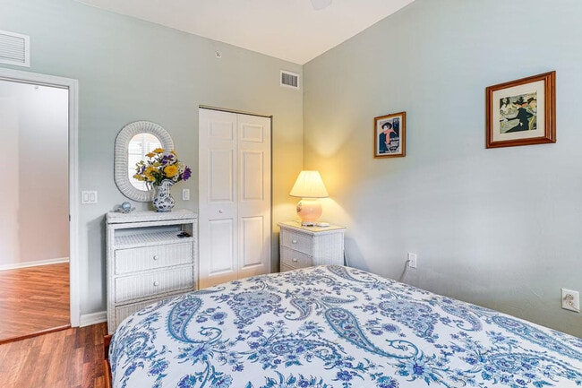 Building Photo - 14571 Legends Blvd N