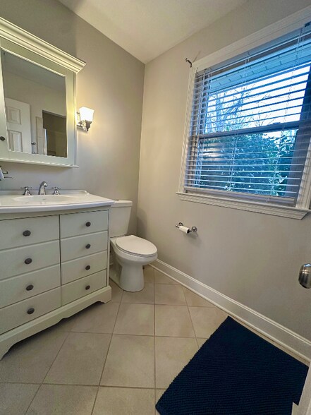 Building Photo - 1018 Sir Lancelot Ln