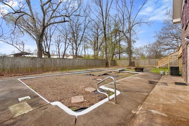 Building Photo - 12405 Bethel Blacktop Rd