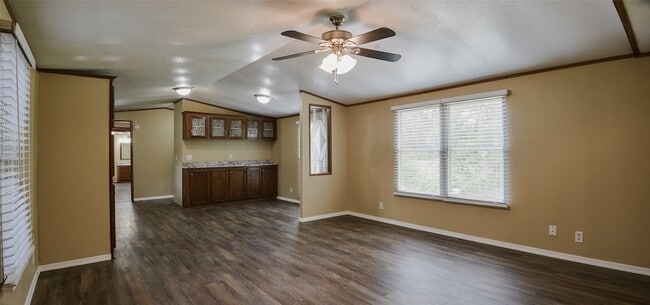 Building Photo - 132 Birchwood Dr