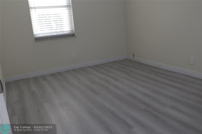 Building Photo - 3336 Quail Close