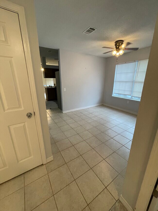 Building Photo - 1145 Merrie Way