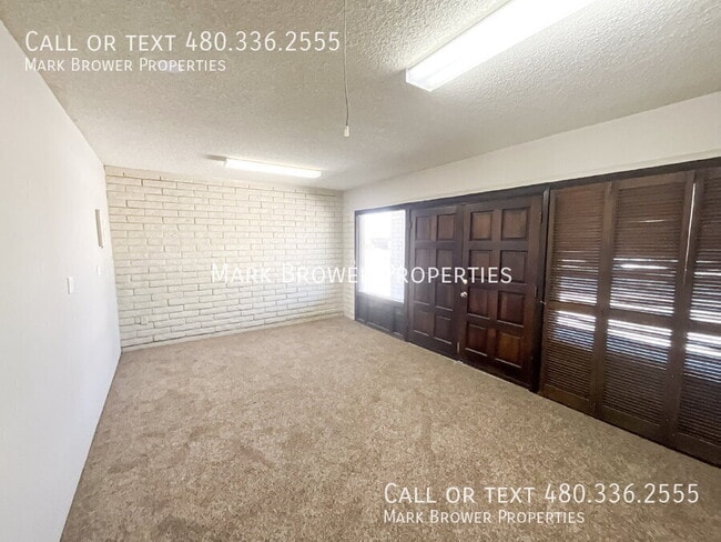Building Photo - 4025 W Carol Ave
