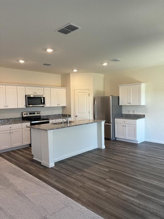 Building Photo - 702 Gemsbok Rd