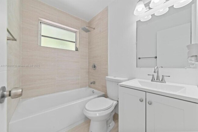 Building Photo - 2 bedroom in North Miami FL 33160
