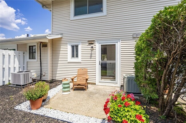 Building Photo - 678 Eastbrooke Ln