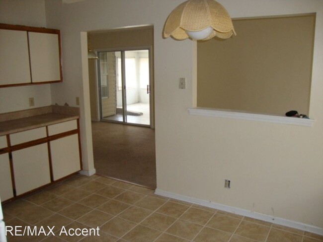 Building Photo - 3 br, 2 bath House - 930 Piercefield