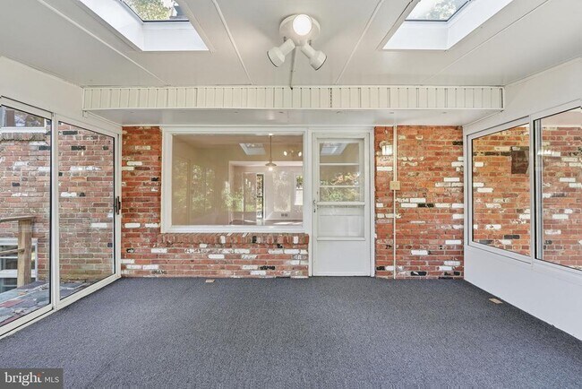 Building Photo - 2904 Swanee Ln