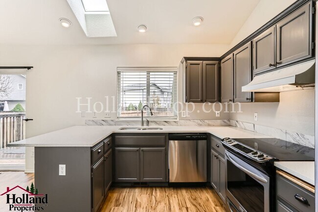 Building Photo - Wonderful 3 Bedroom Hillsboro Home!